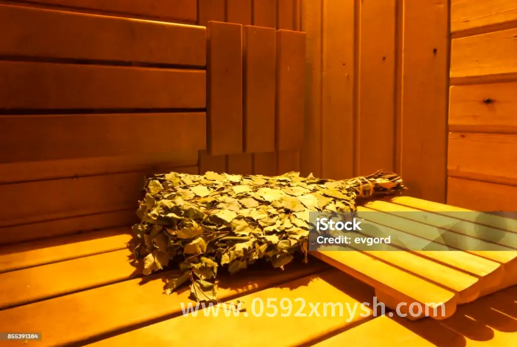 桑拿后的放松休息